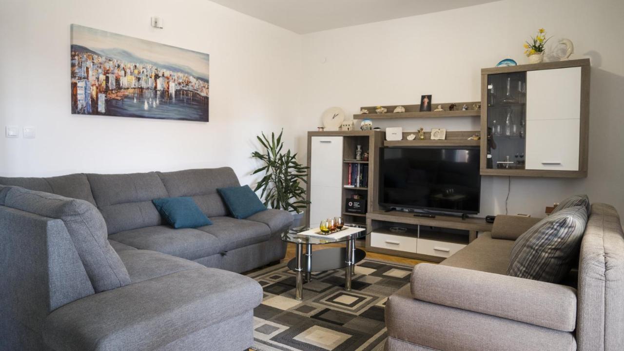 Apartments Bazina Kastela Exterior photo